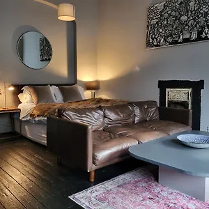  Apartment 10 Large Elegant - Prime Location - Comfortable - Private