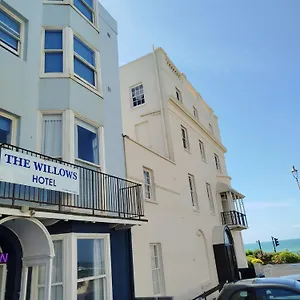 2* Hotel The Willows